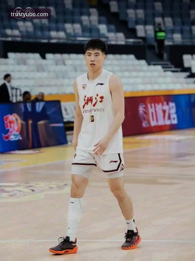 CBA季后赛加时赛逆转实战教程|宇博体育官网带你解析兰道夫关键球操作